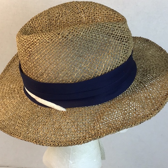 The Cap Seagrass Woven Sun Hat With Navy Band And Removable White Chin Strap - Picture 2 of 4